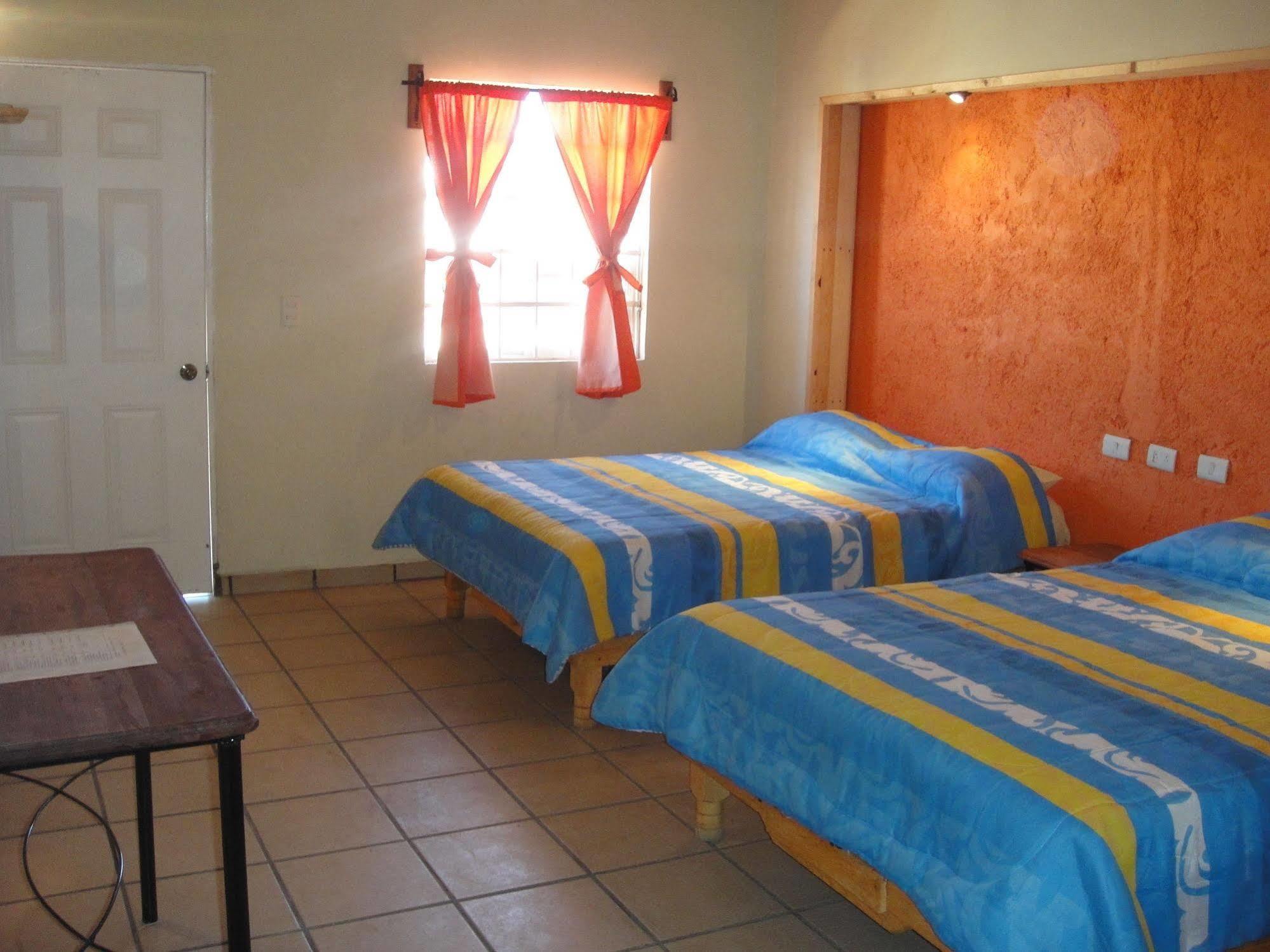 Hotel Hacienda Bustillos Creel Esterno foto
