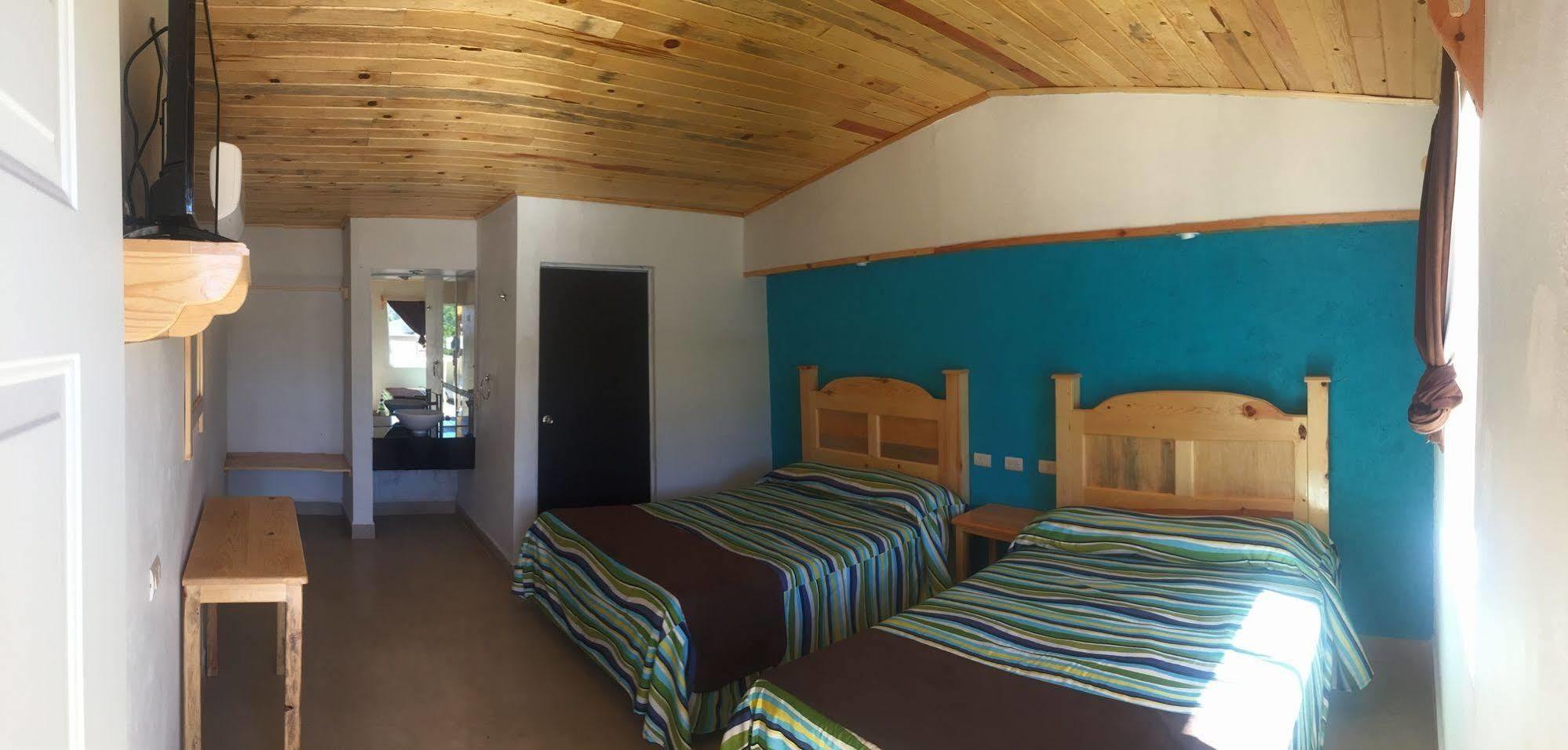 Hotel Hacienda Bustillos Creel Esterno foto